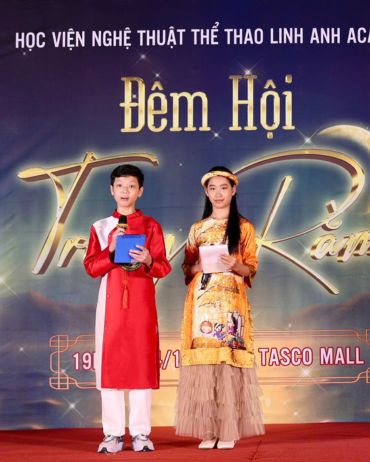 dem-hoi-trang-ram-tai-tasco-mall